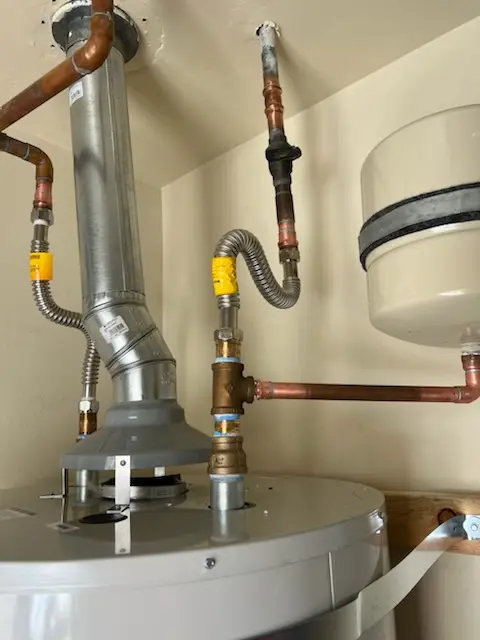 Water heater installation and plumbing repair in West Belleview